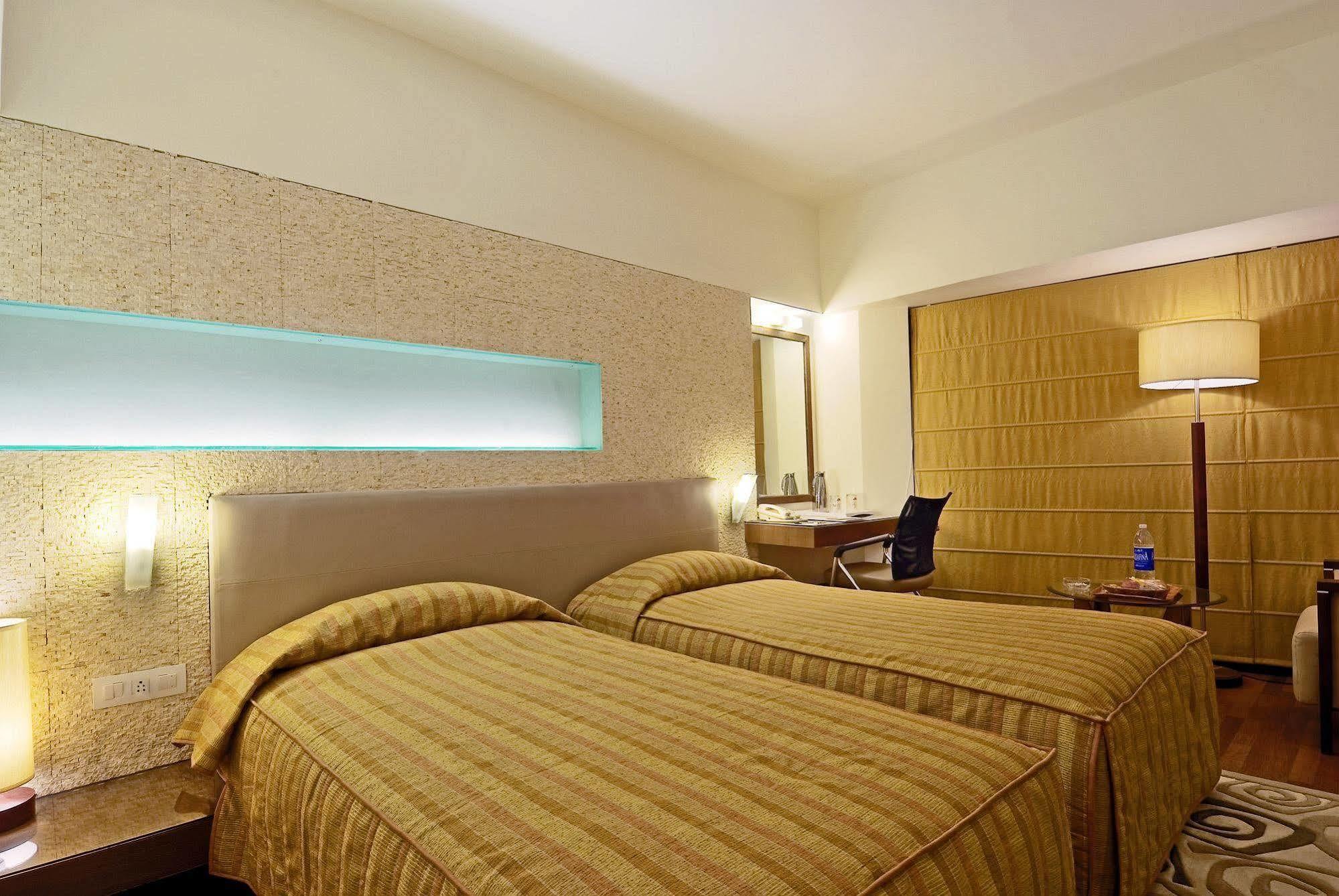 Monarch Luxur - Infantry Road Bangalore