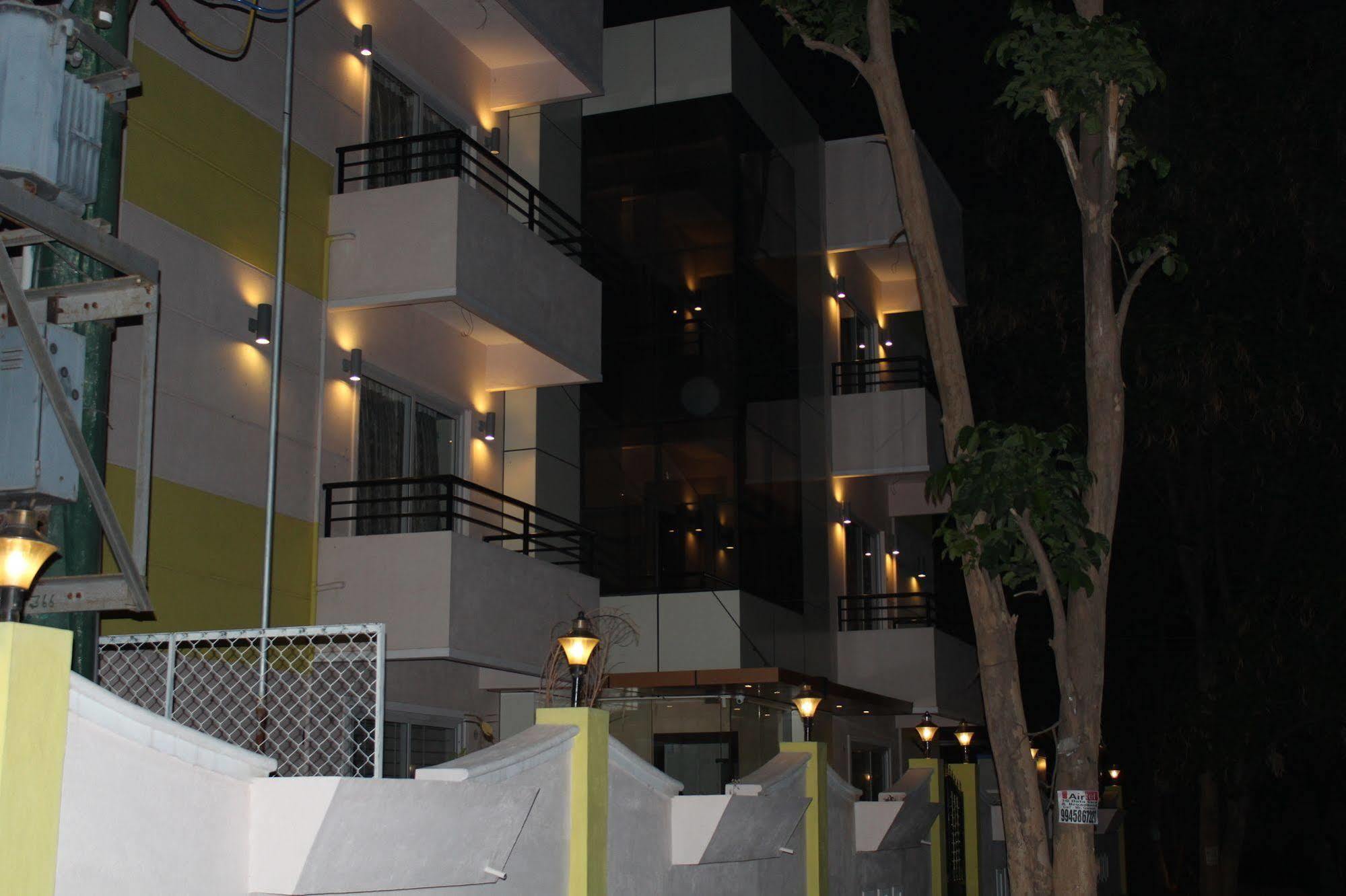 Maple Apartment