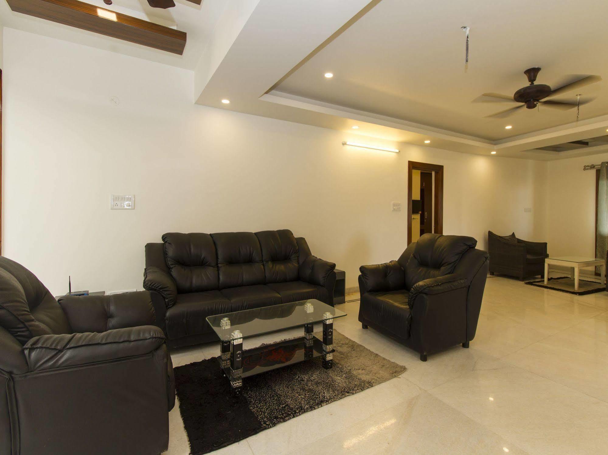 Eyrie Service Apartments 3*