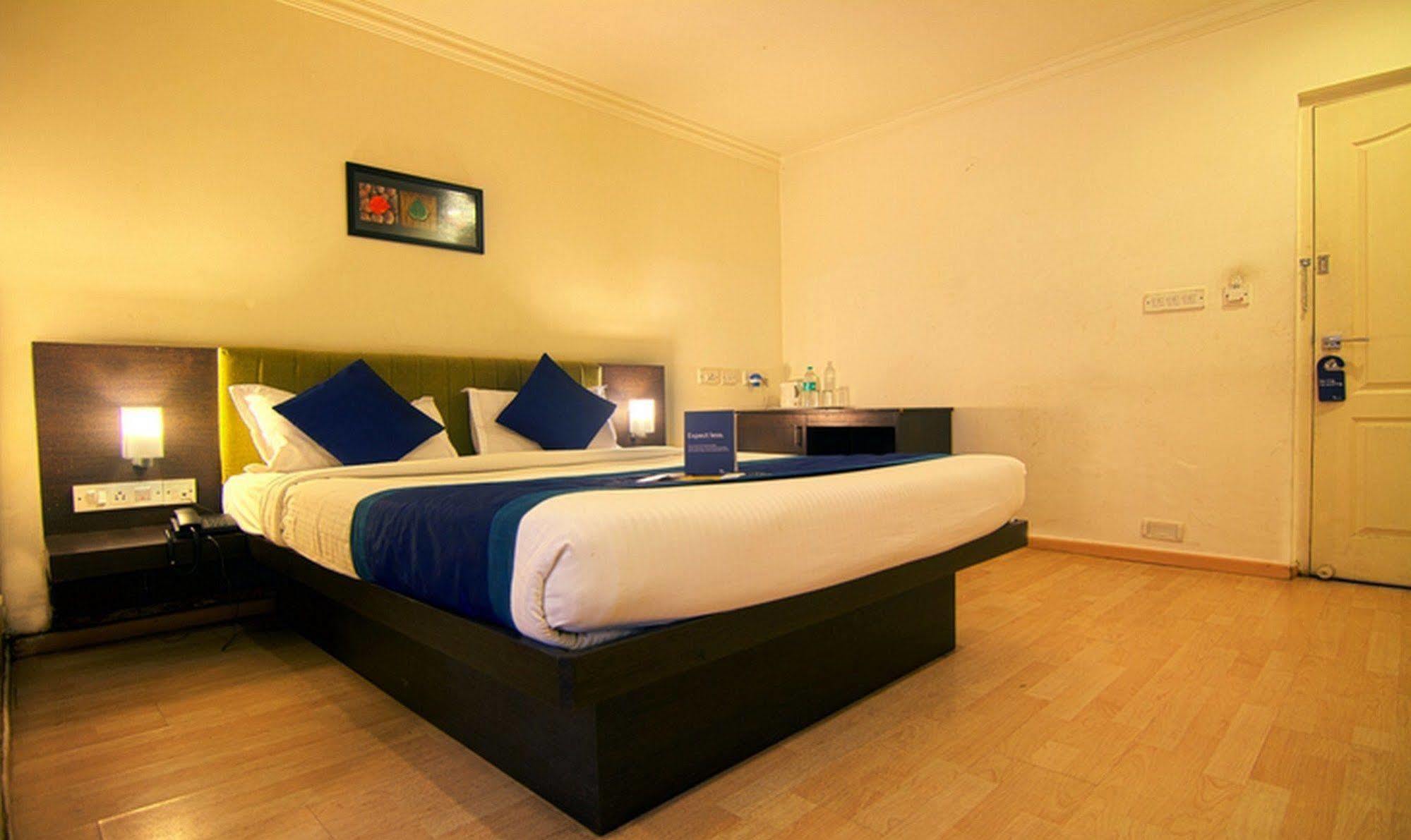 Fabhotel Indiranagar Hotel 3*