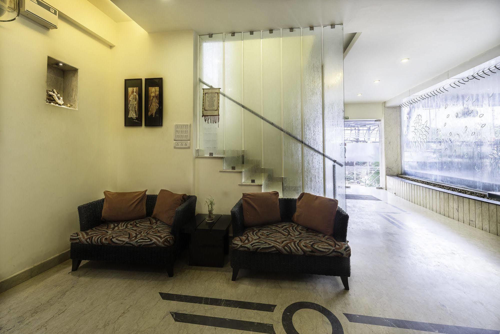 Olive Zip Road By Embassy Group Hotel 3*