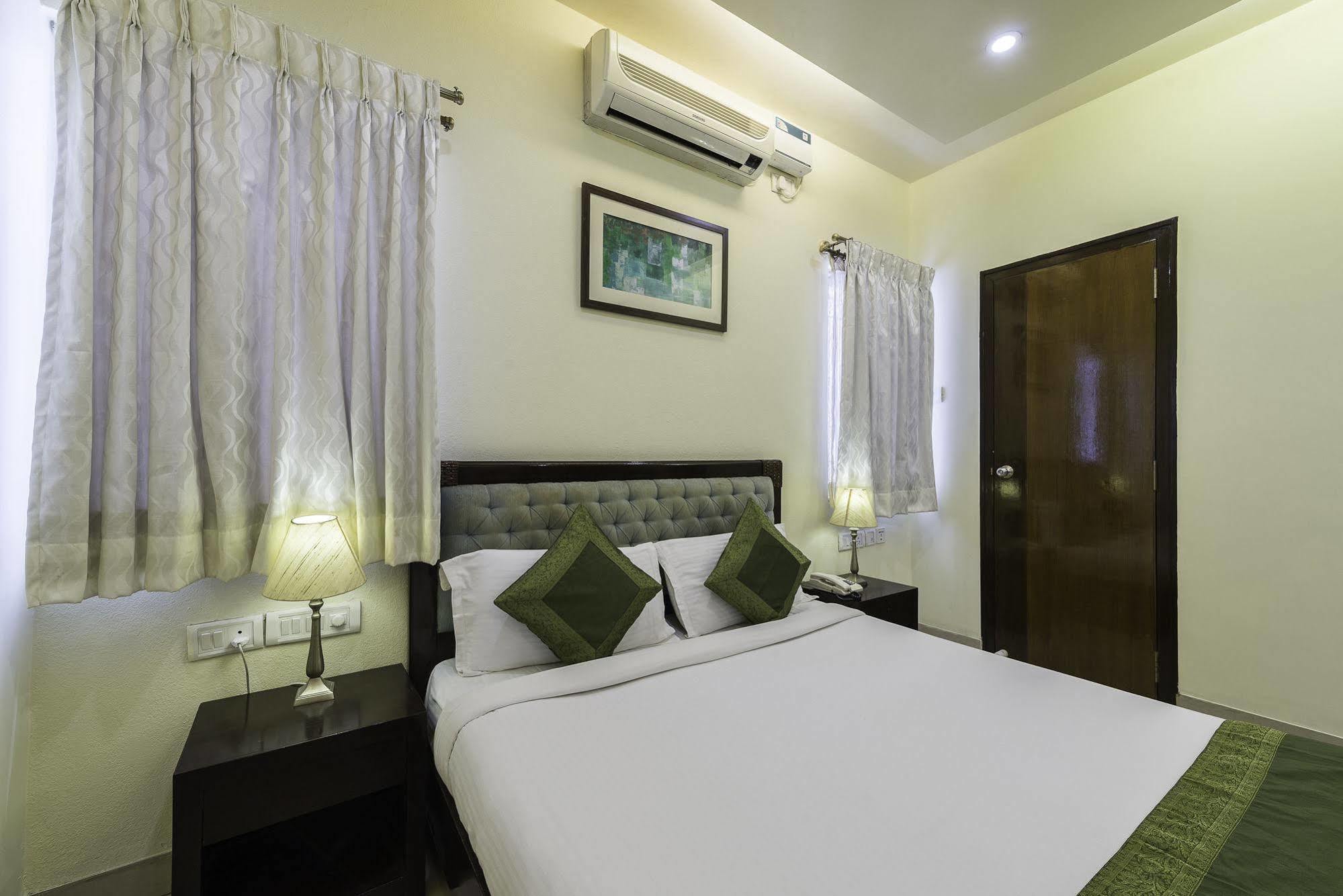 Olive Zip Road By Embassy Group Hotel 3*