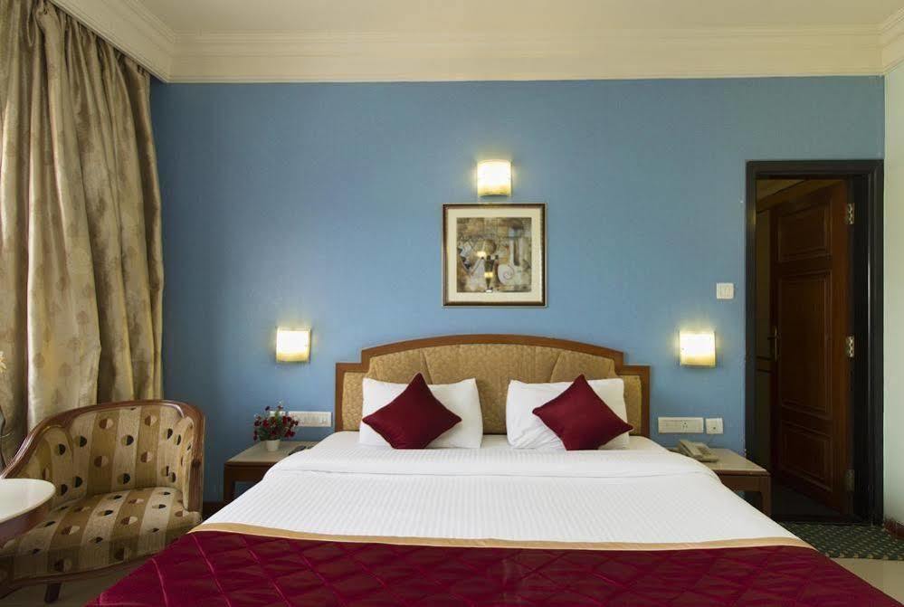 Hotel Oyo 579 Hotel Aab 3*