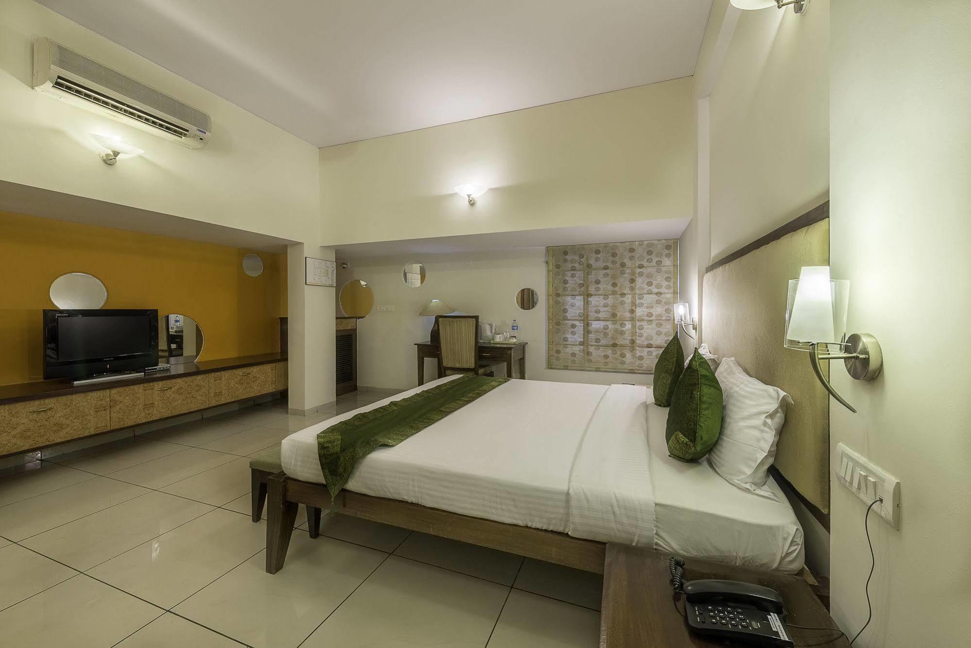 Mayflower Hayz Boutique Hotel
