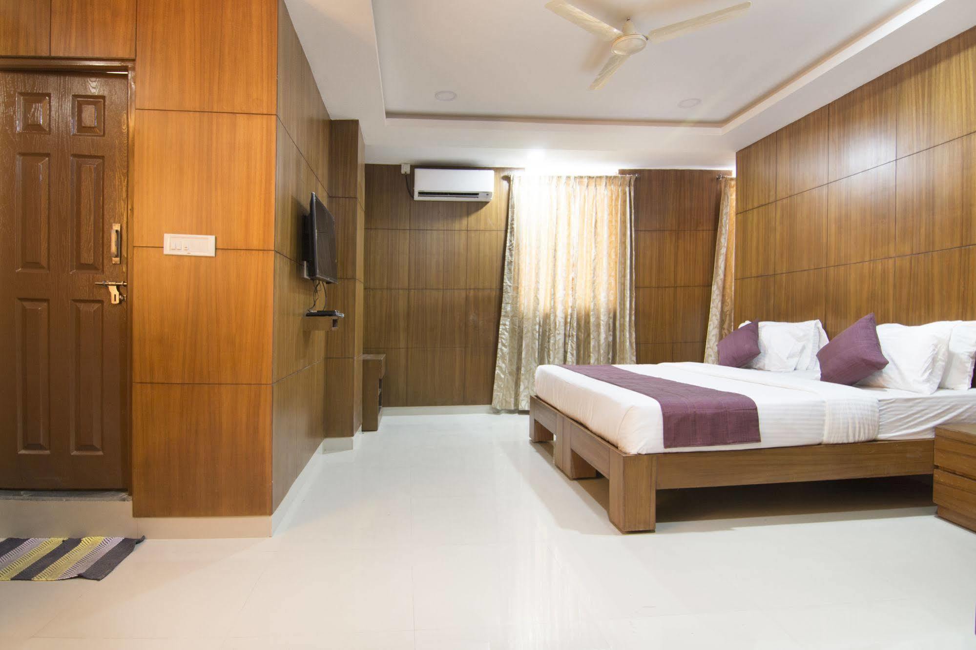 Shoba Tulip Hebbal Hotel 3*