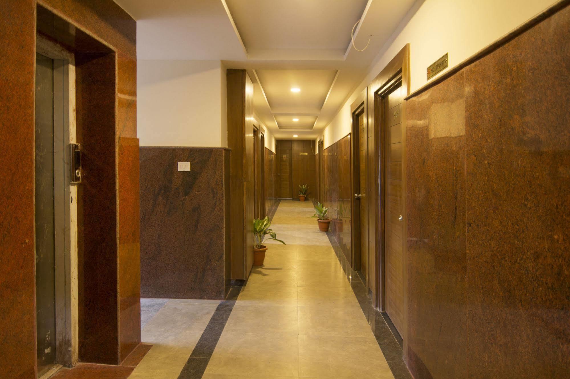 Hotel Shoba Tulip Hebbal 3*