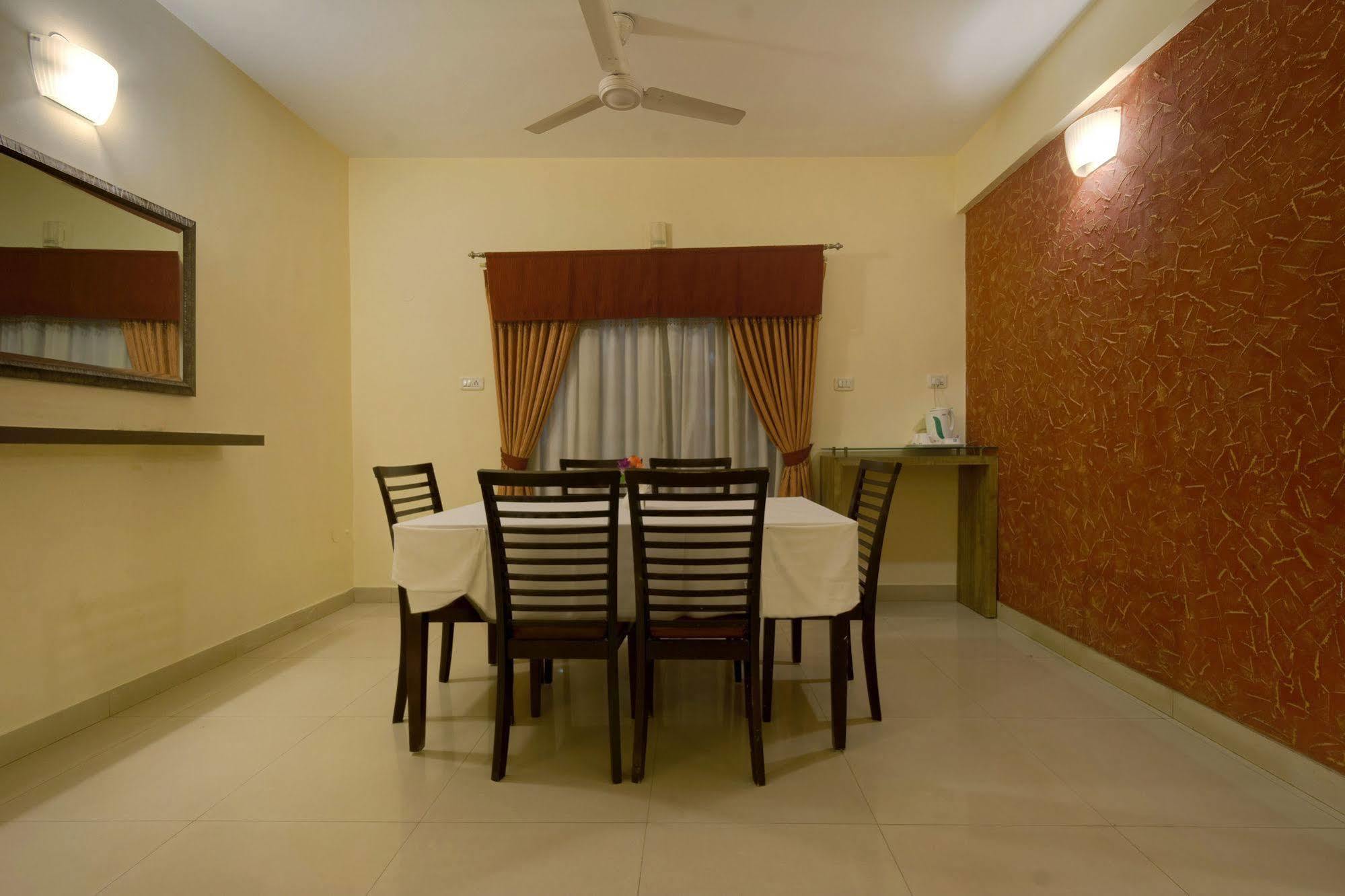 Hotel Zo Ulsoor Lake Indiranagar 3*
