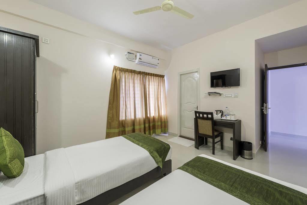 Premium Hoppers Stop 3* Bangalore