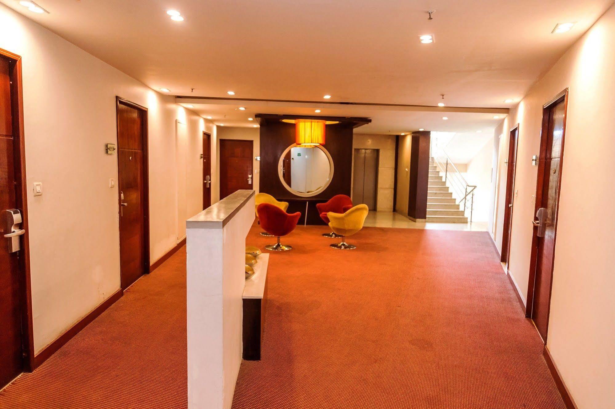 Lotus Park Hotel *