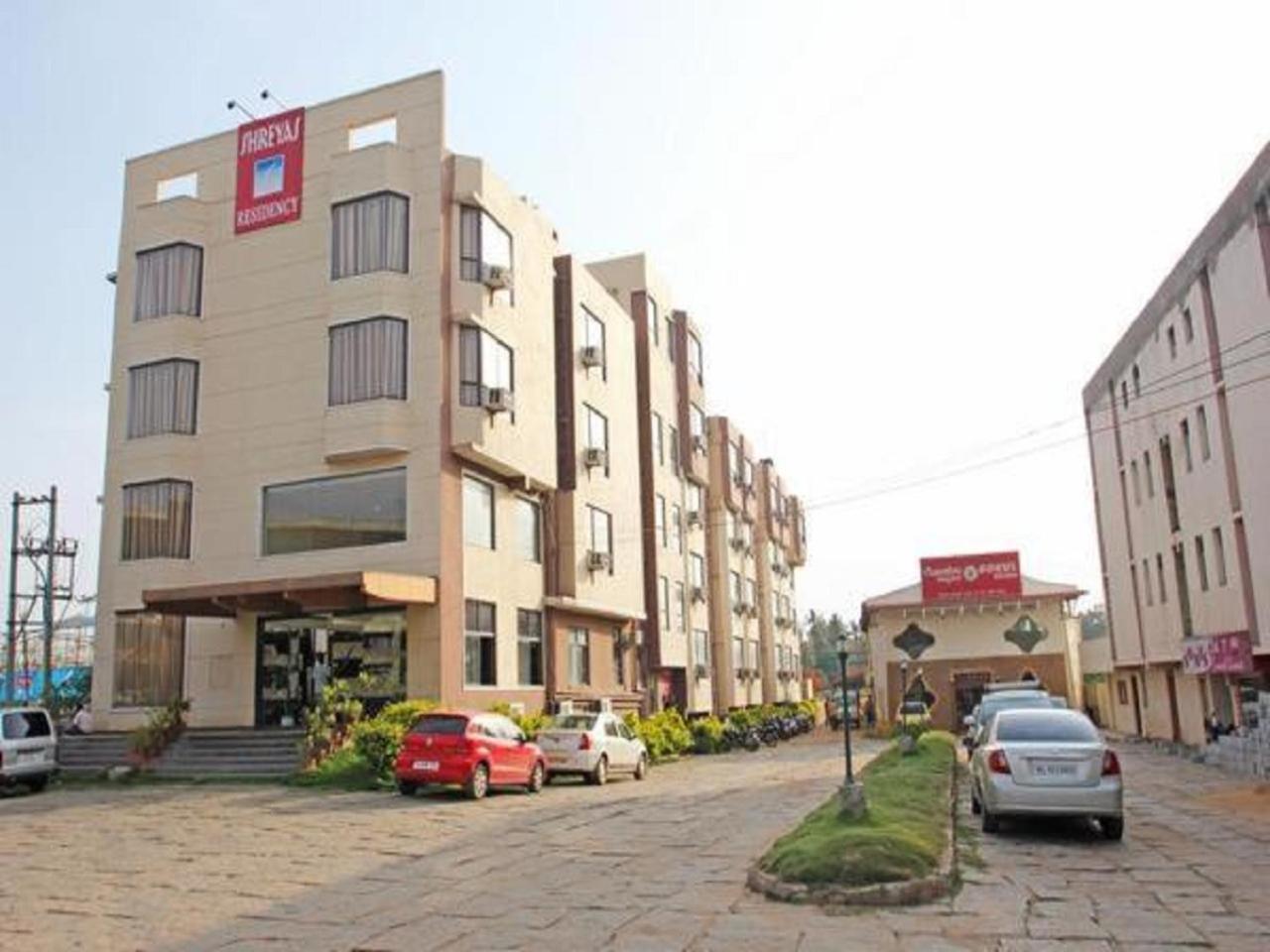 Shreyas Residency 4*