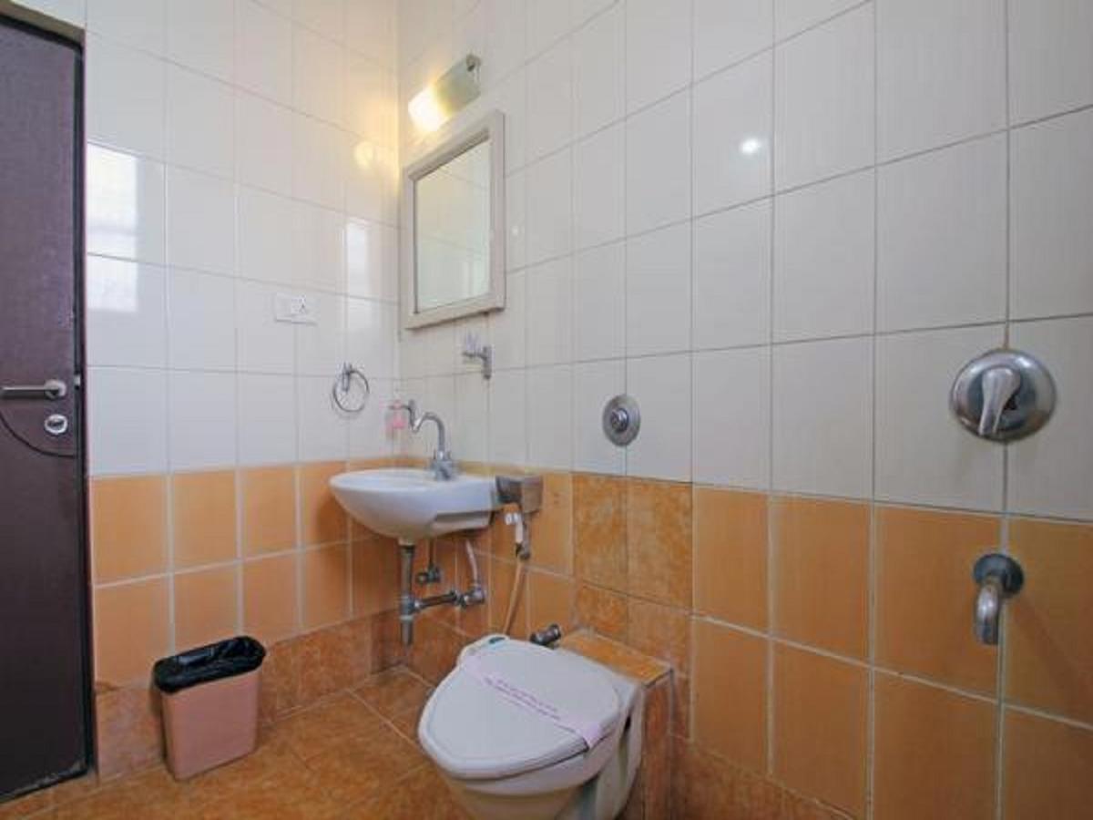 Hotel Shreyas Residency 4*