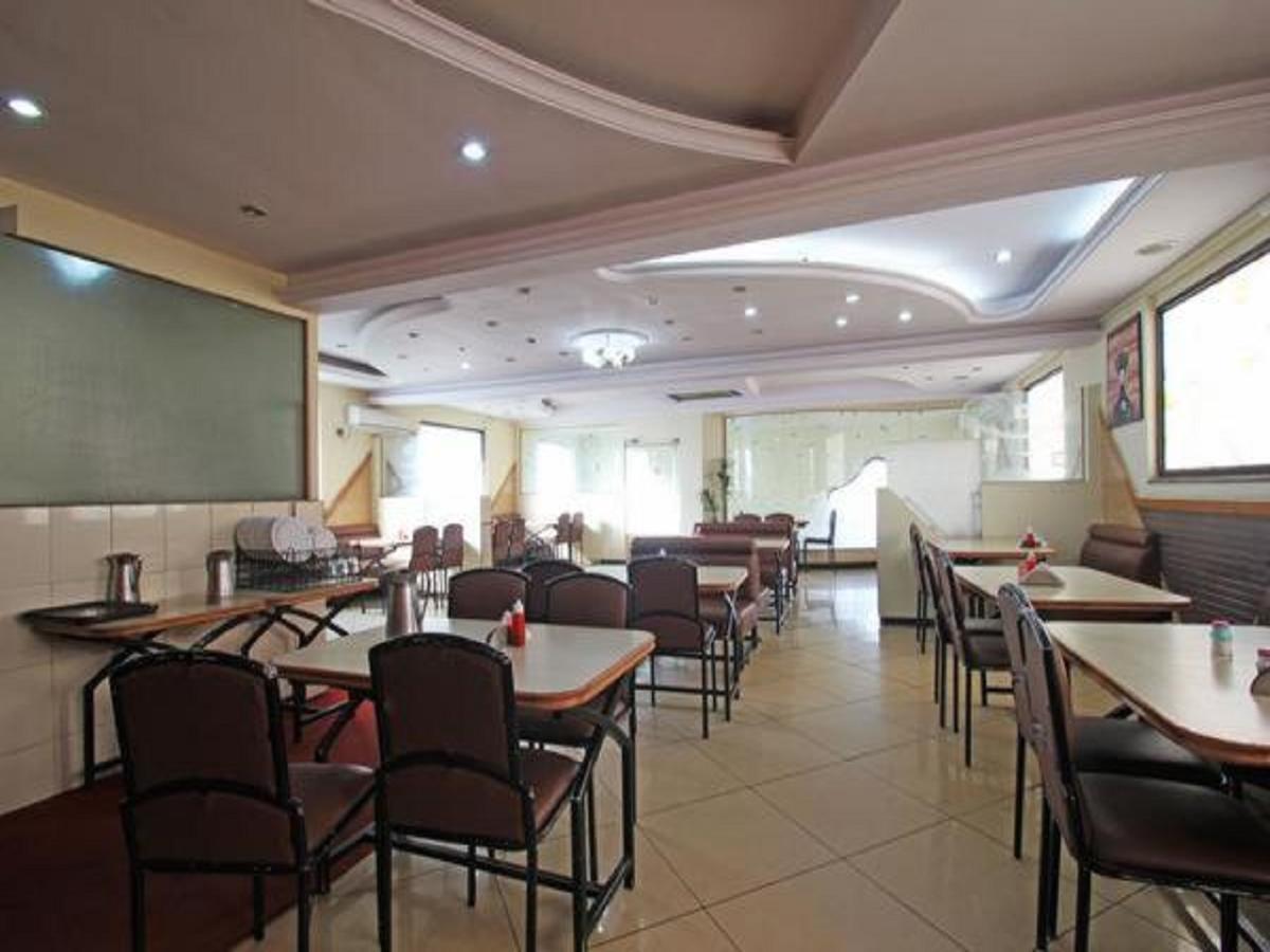 Shreyas Residency Hotel 4*