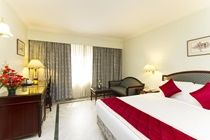 Oyo Premium Majestic Freedom Park Hotel Bangalore
