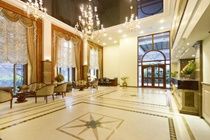 Hotel Oyo Premium Majestic Freedom Park