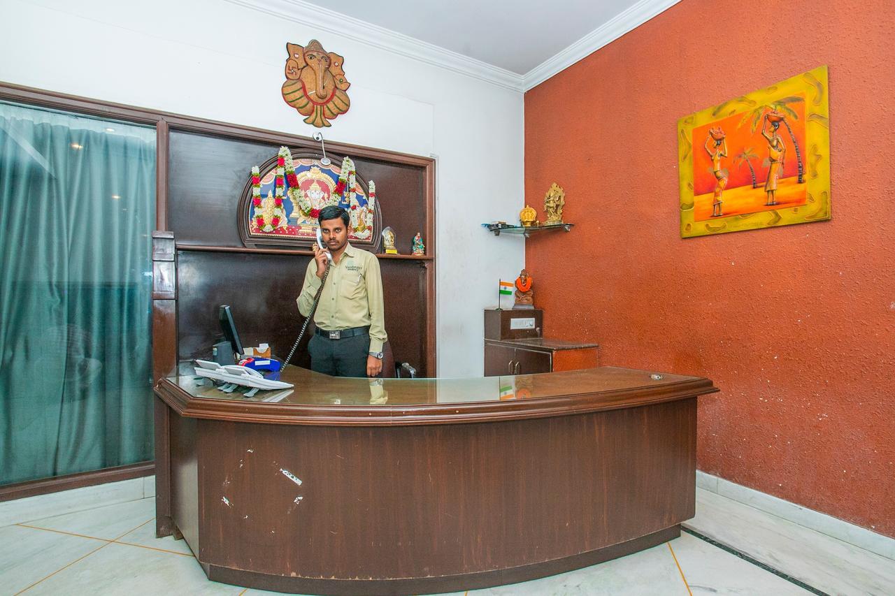 Hotel Oyo 18762 Vaishnavi Residency