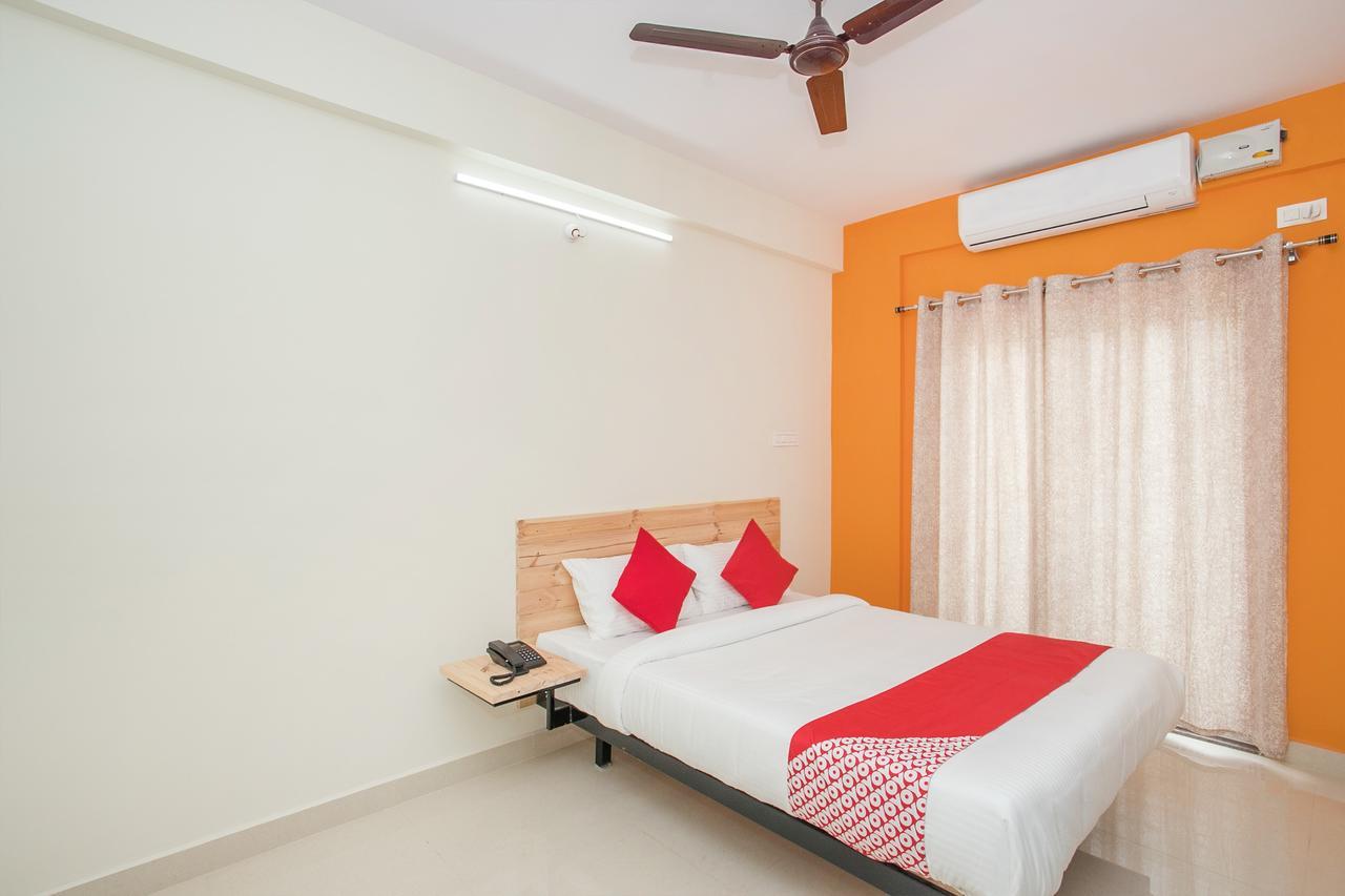 Hotel Oyo 15354 Viyan Comforts