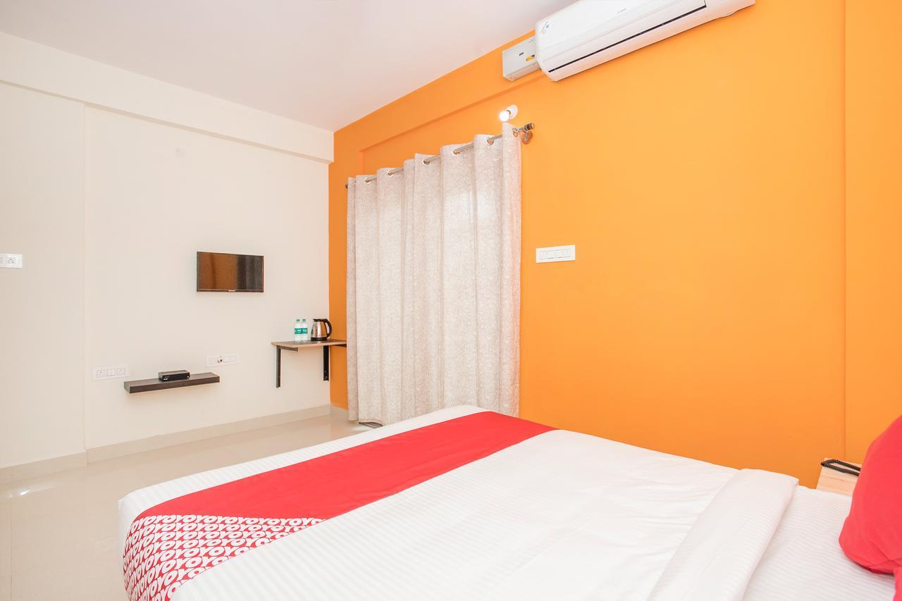 Oyo 15354 Viyan Comforts Hotel