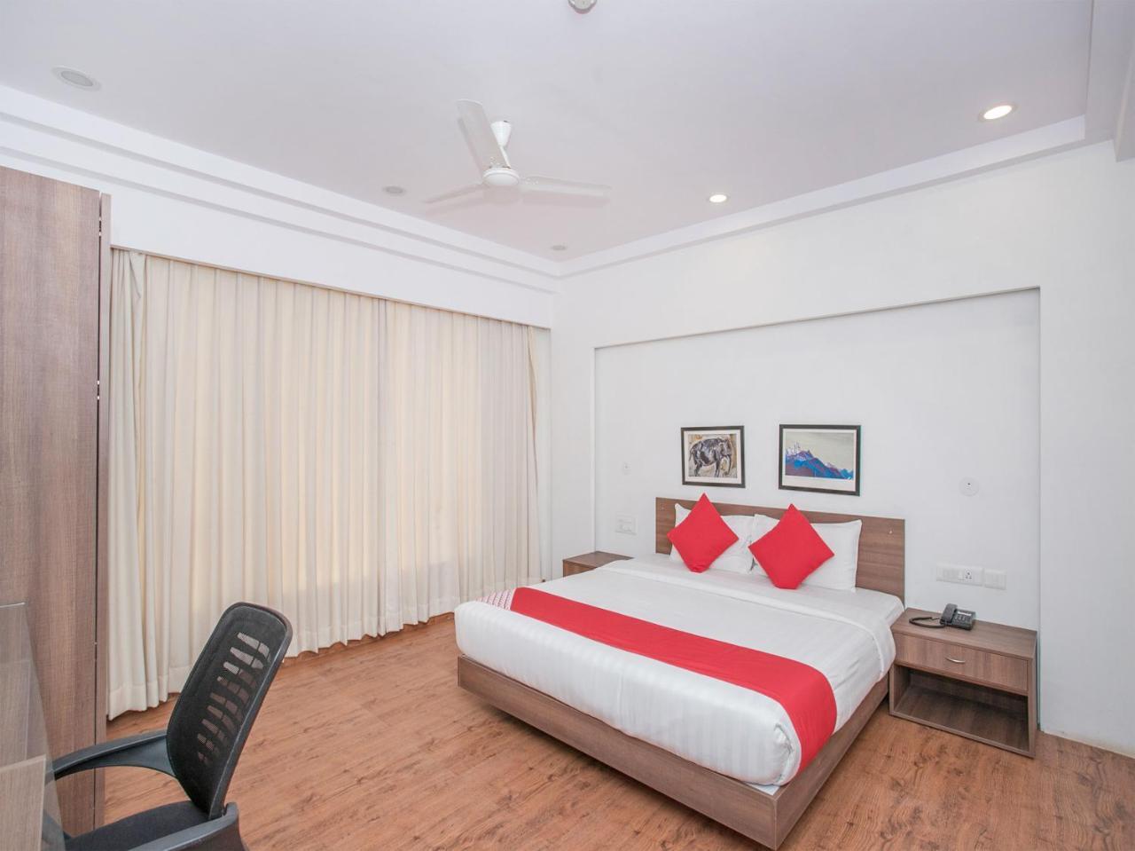 Oyo 1350 Sherwood Suites-2