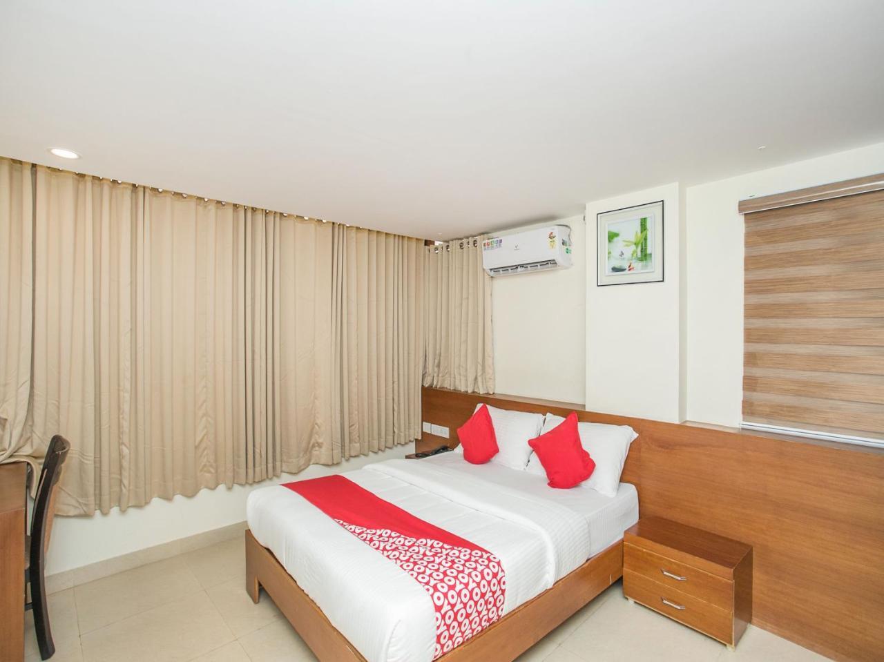 Hotel Olive Residency 3*
