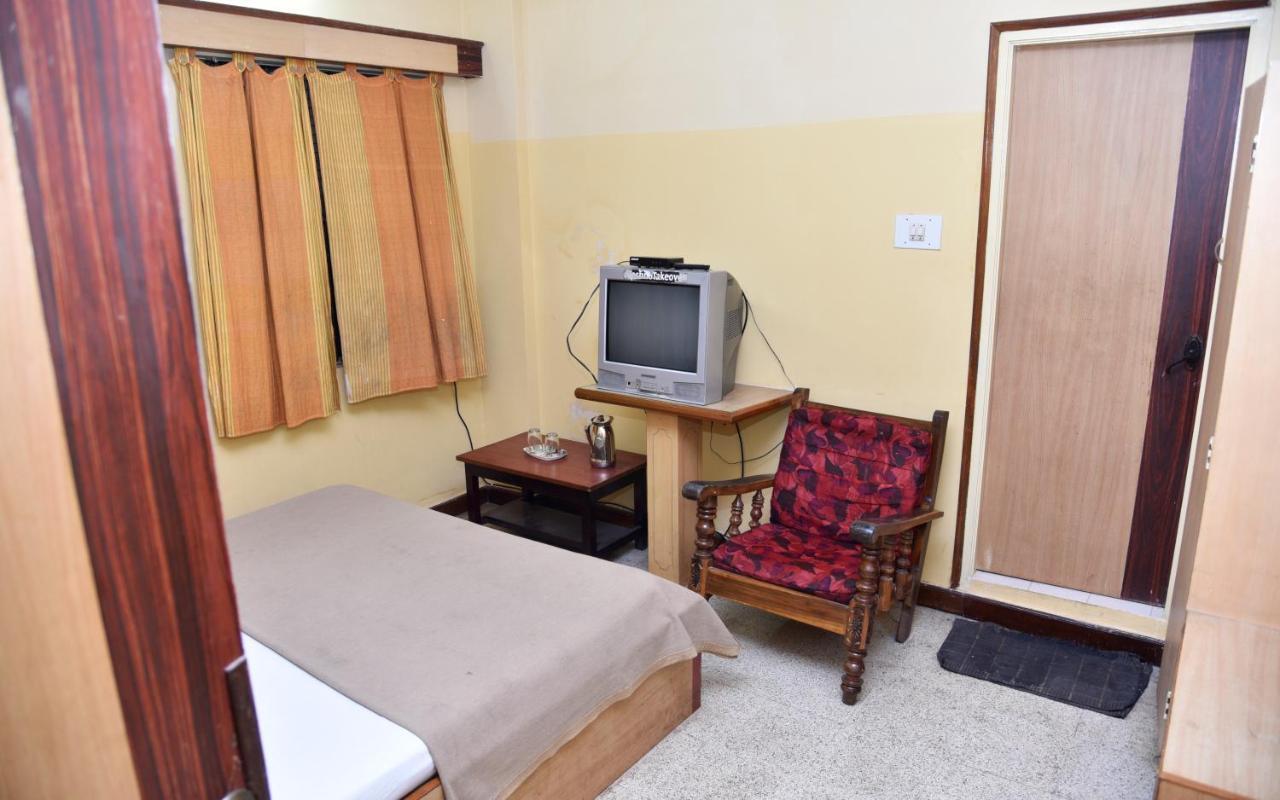 S S Residency Sr Nagar Kanteerava Stadium Mallya Hospital Vfs Global Tech Park Guest house Bangalore