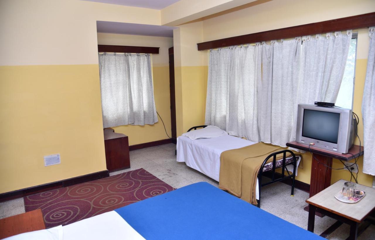 S S Residency Sr Nagar Kanteerava Stadium Mallya Hospital Vfs Global Tech Park Guest house 3*