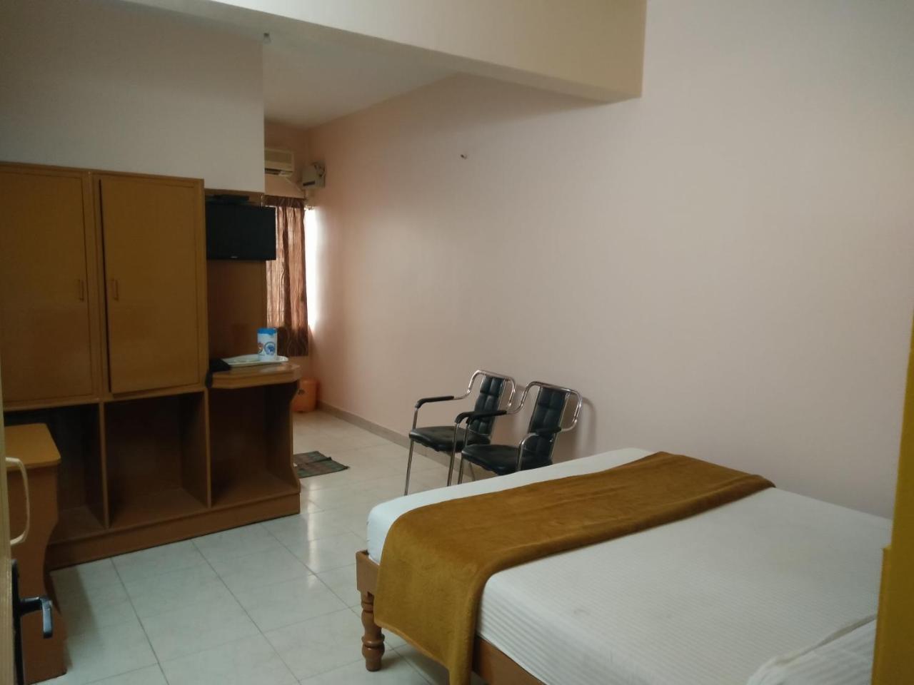 Hotel The Royal Comfort