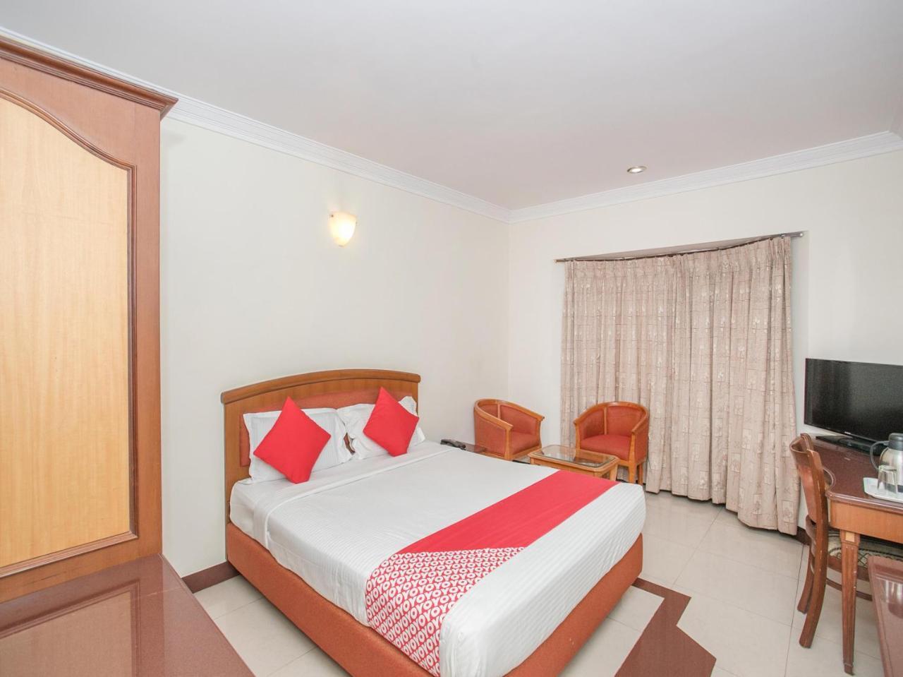 Hotel Oyo 373 Hotel Grand Inn