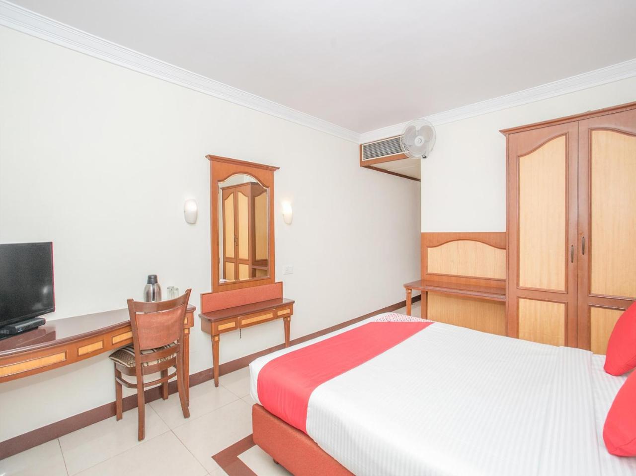 Hotel Oyo 373 Hotel Grand Inn
