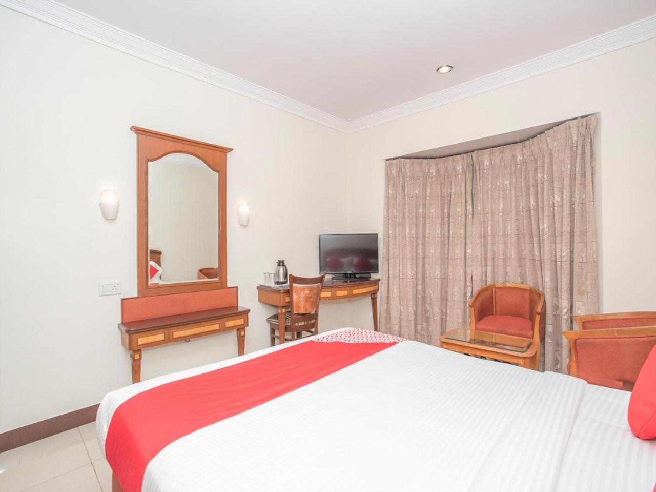 Oyo 373 Hotel Grand Inn 3* Bangalore