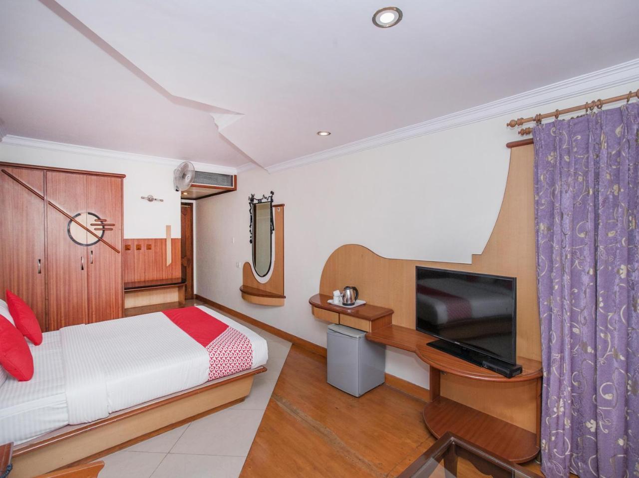 Oyo 373 Hotel Grand Inn