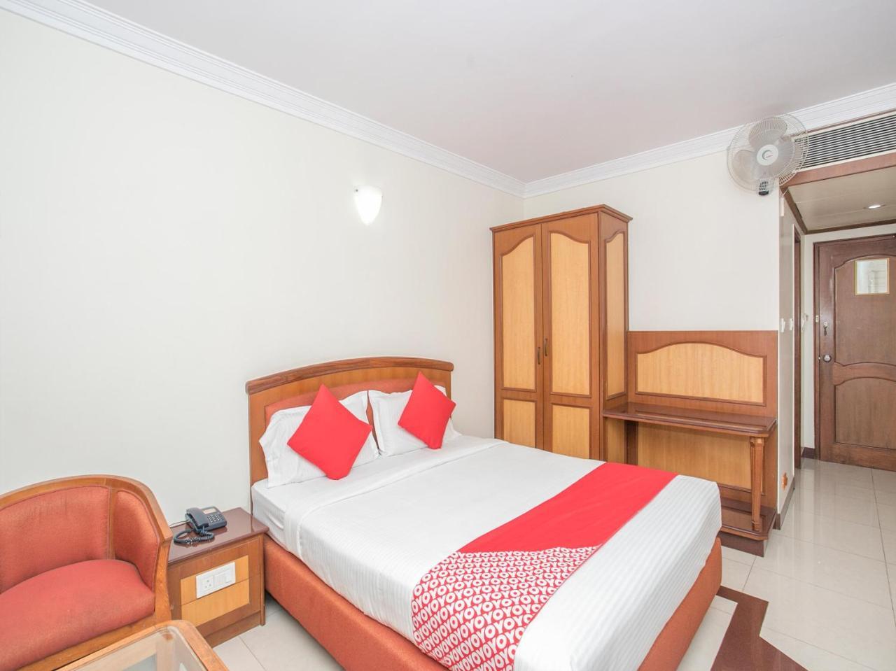 Hotel Oyo 373 Hotel Grand Inn
