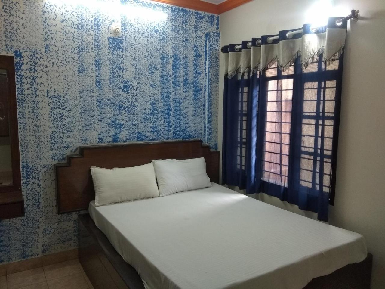 Balaji Residency 3*