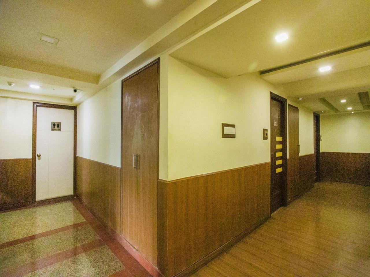 Oyo 16557 Sri Krishna International Hotel Bangalore