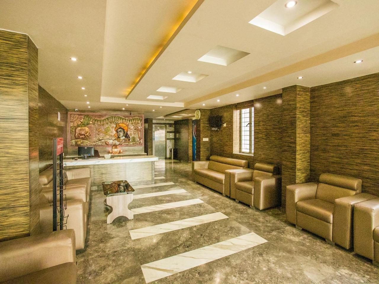 Hotel Oyo 16557 Sri Krishna International