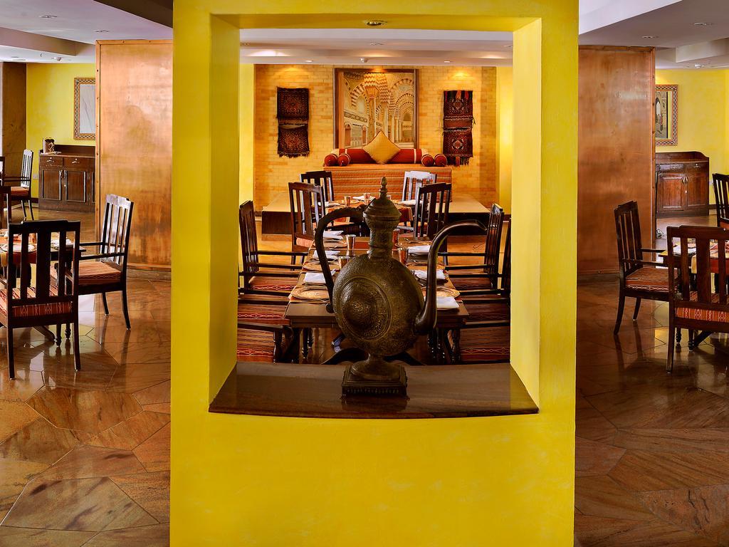 Hotel The Lalit Ashok