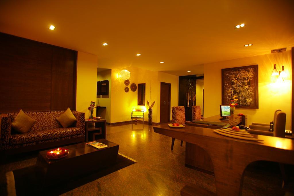 Justa Indiranagar