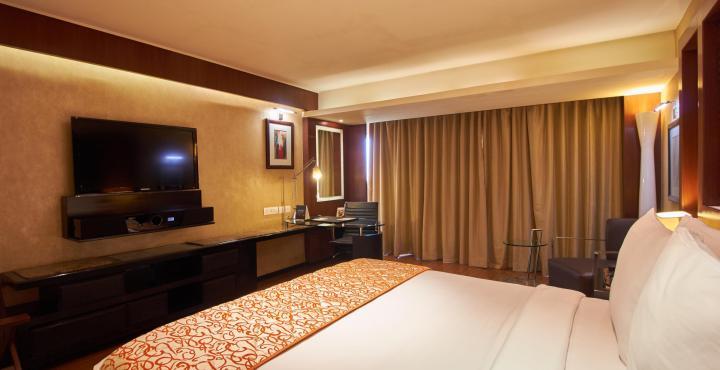 Hotel Gokulam Grand &