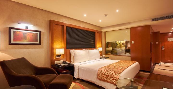 Gokulam Grand & 5*