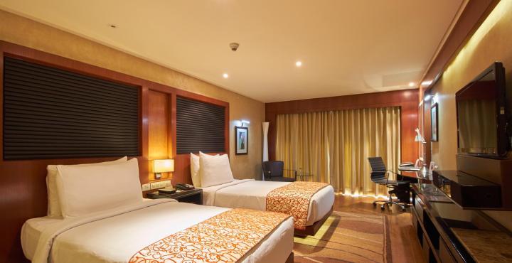 Gokulam Grand & Hotel 5*