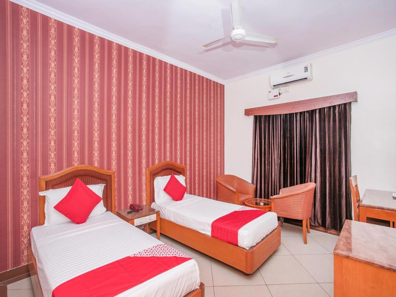 Hotel Chetan International 3*