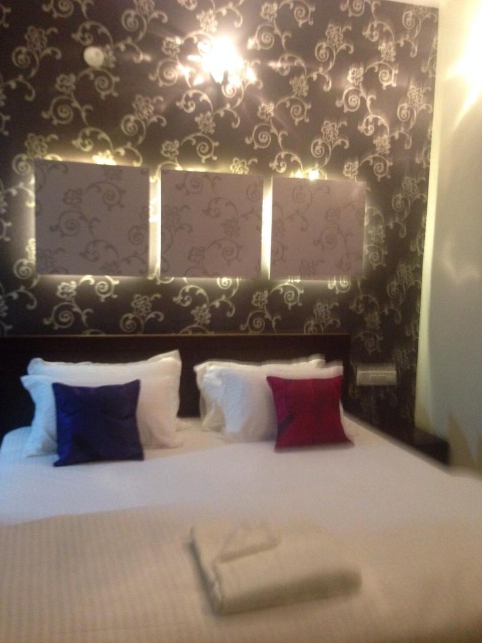Pink Petals Service Bed & Breakfast 3*
