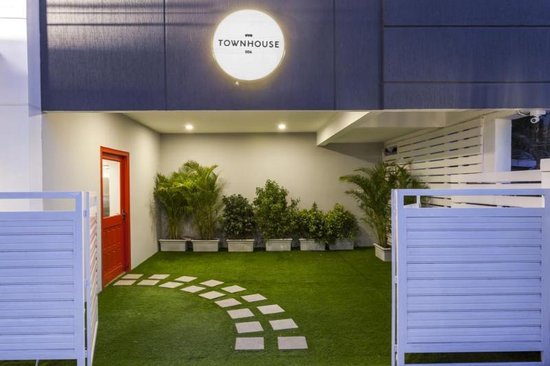 Oyo Townhouse 006 Kormangala Sony Signal Hotel 4*