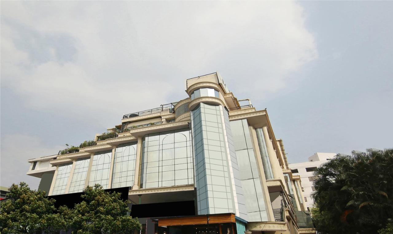 Monarch Brigade Road Hotel