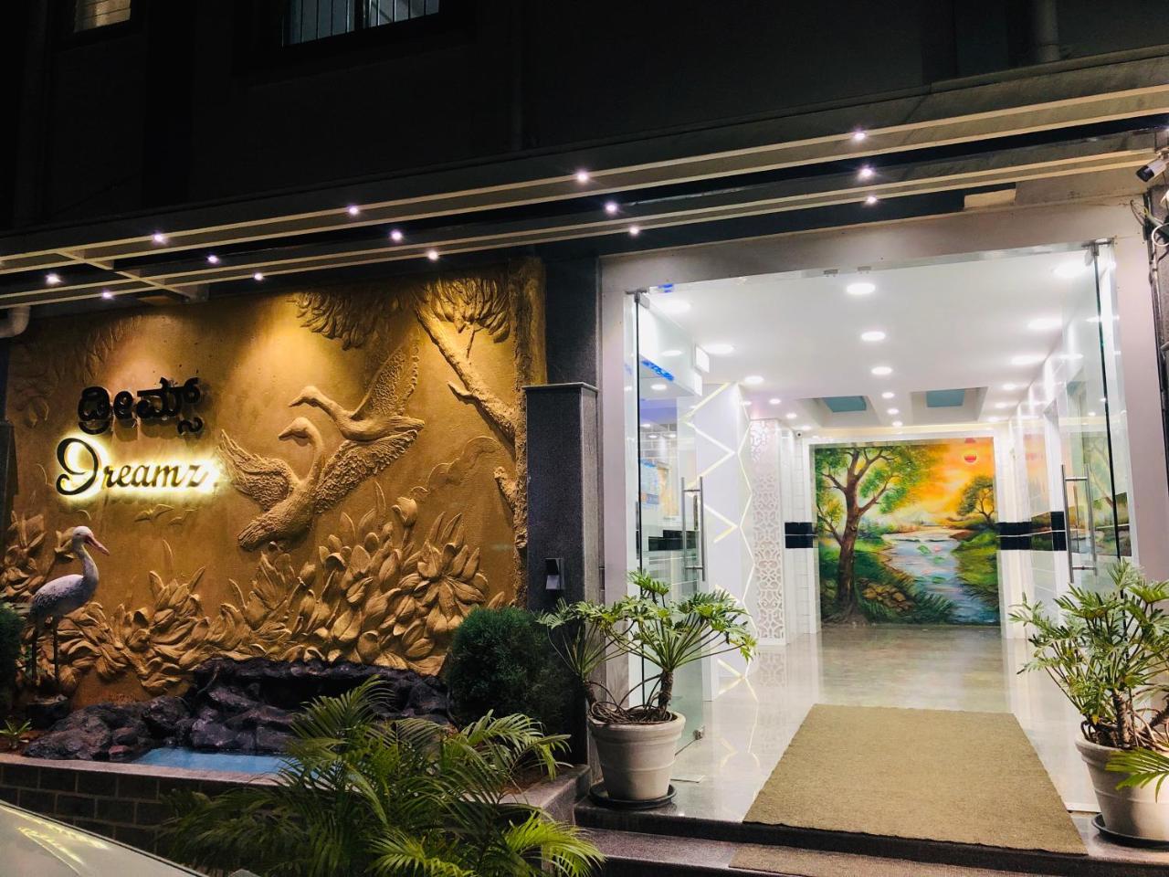 Guest house Dreamz Luxury Bangalore