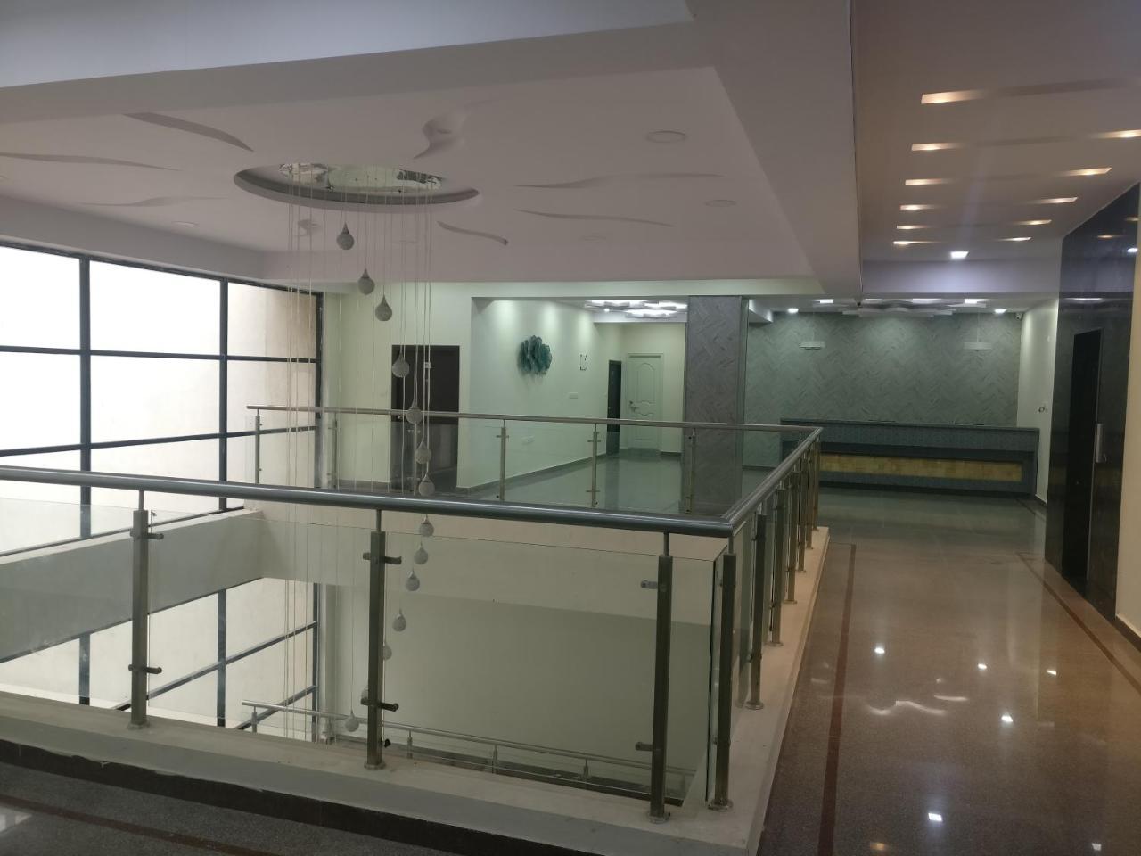 Cosmo Gloria Aparthotel