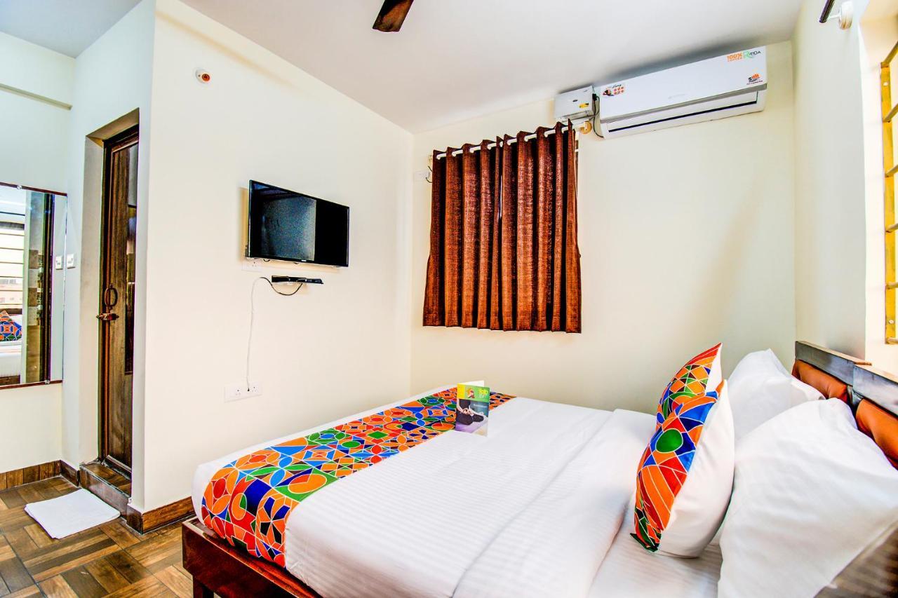 Hotel Fabexpress The Grand Renato Business