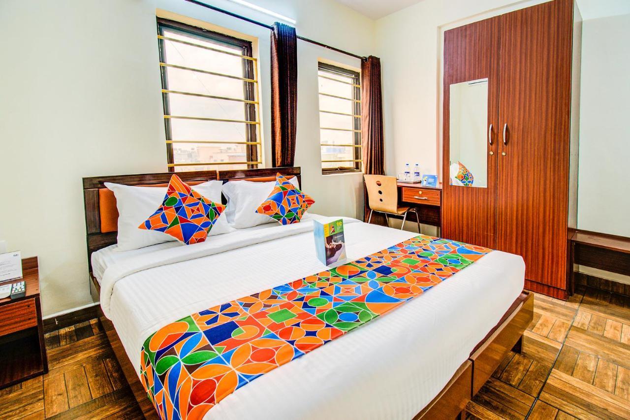 Hotel Fabexpress The Grand Renato Business 3*