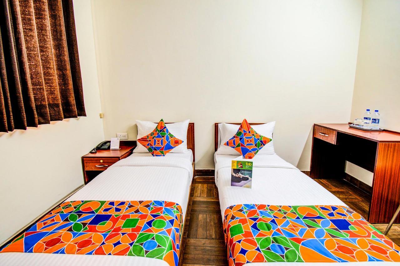 Hotel Fabexpress The Grand Renato Business 3*