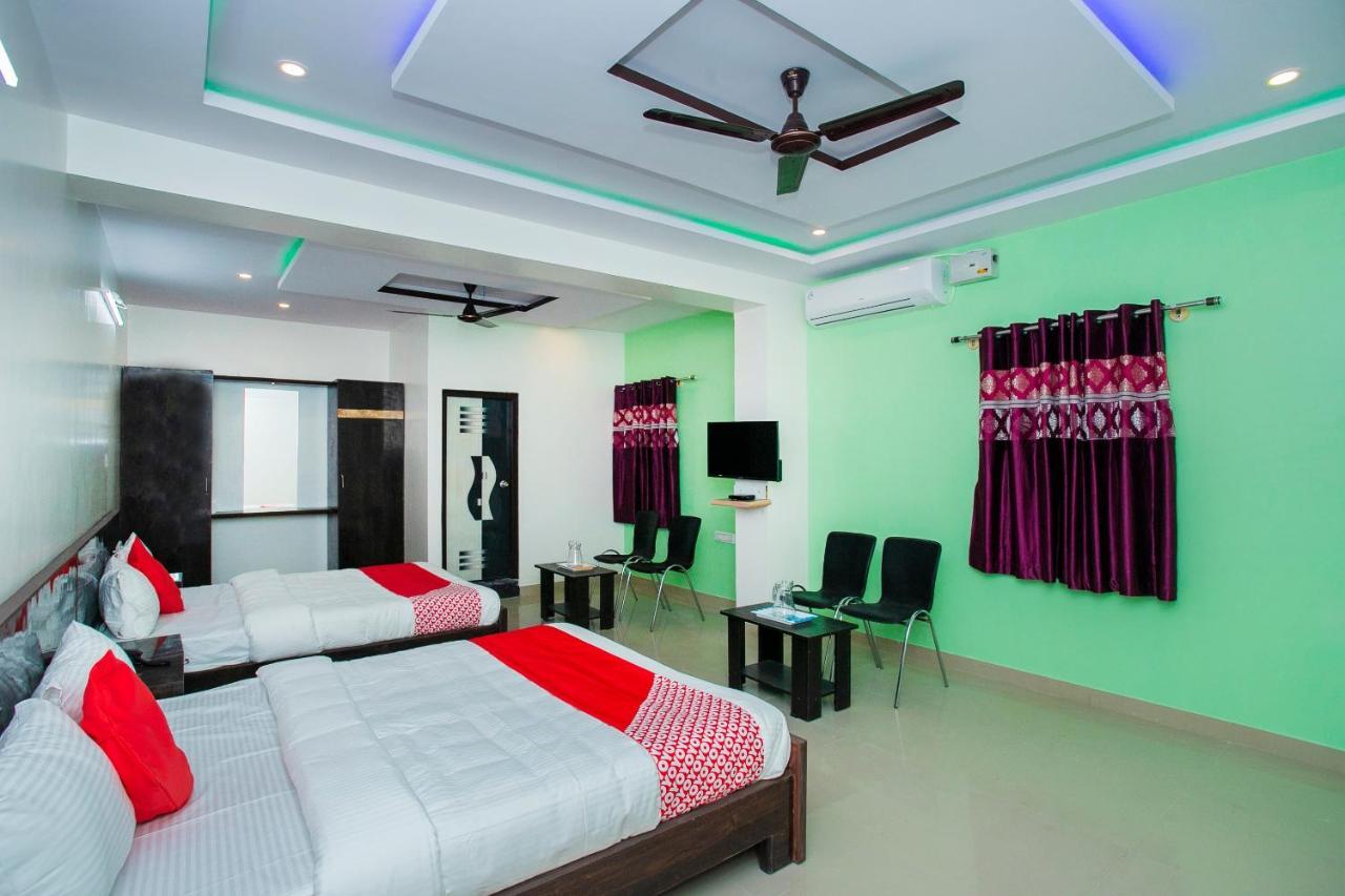 Hotel Oyo 19704 Sai Dham Comfort
