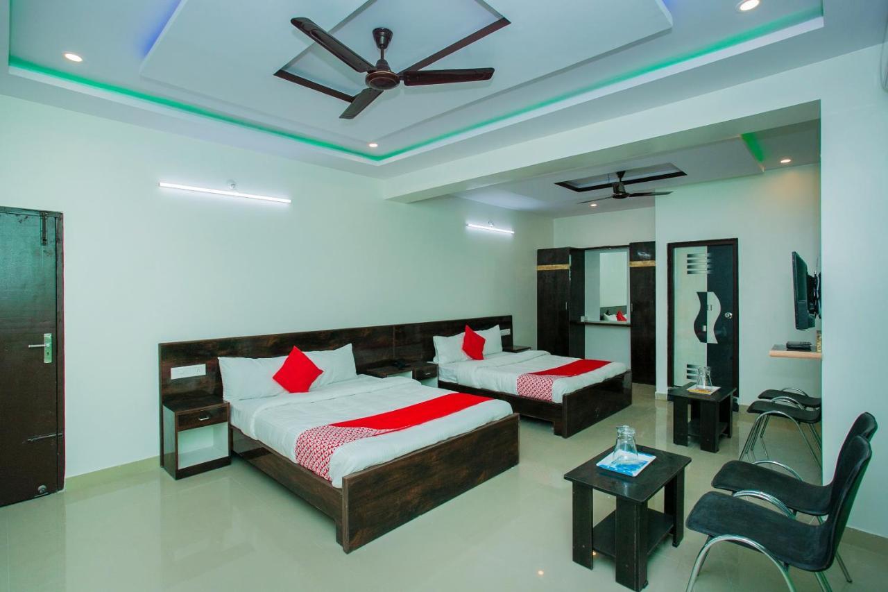Hotel Oyo 19704 Sai Dham Comfort 3*